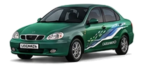 Daewoo Leganza in Leaf Green with chequered vinyl side graphics, front three-quarter view on a white background.